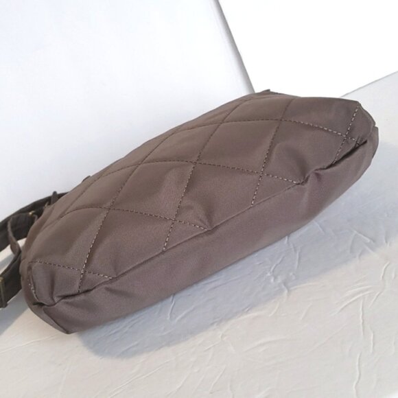 Travelon Anti-Theft Quilted Crossbody Bag - Picture 6 of 10